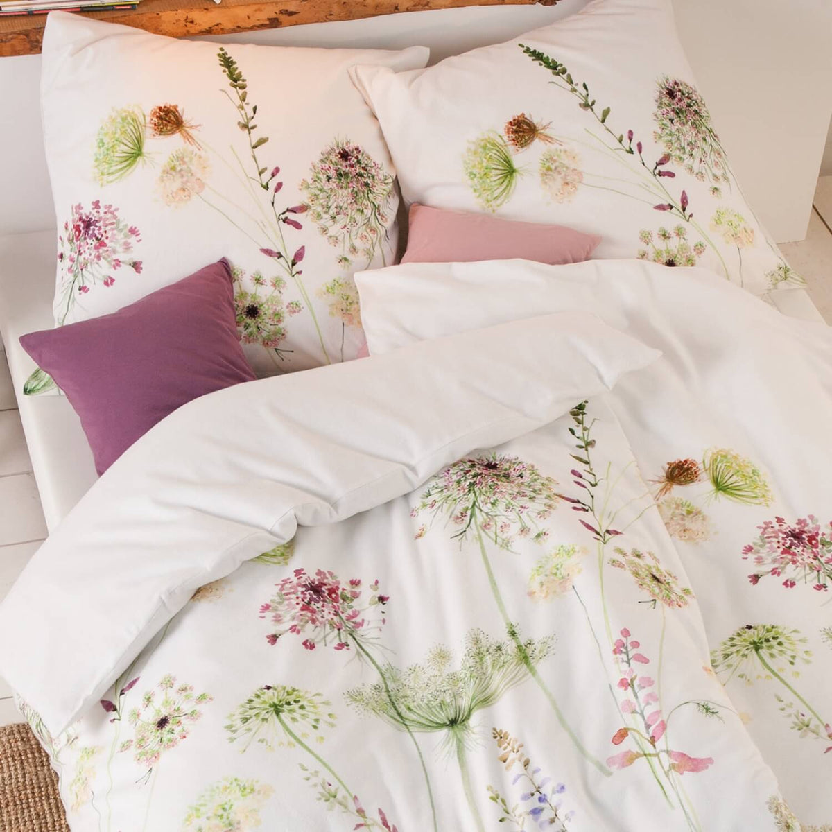 Estella Bettwäsche Meadow 4406 530 Grün Blumen Sträucher Blüten Gräser