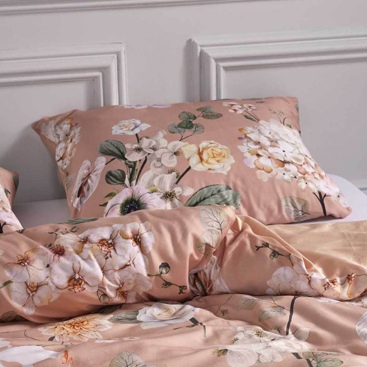 bettwaesche noe wendedesign gebluemt pink