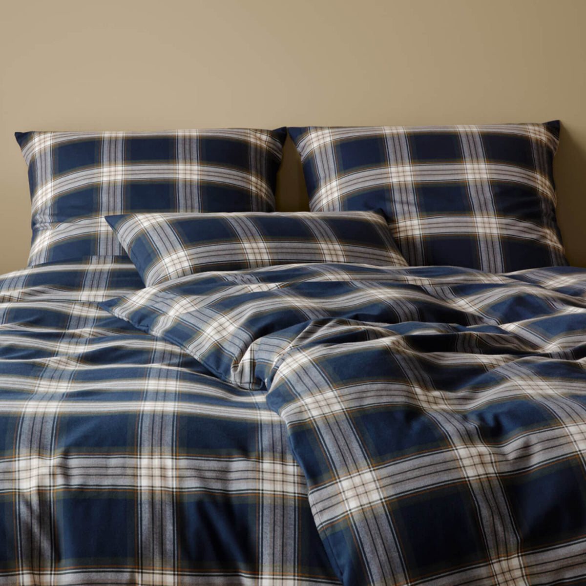 bettwaesche gemustert kariert dunkleblau flanell