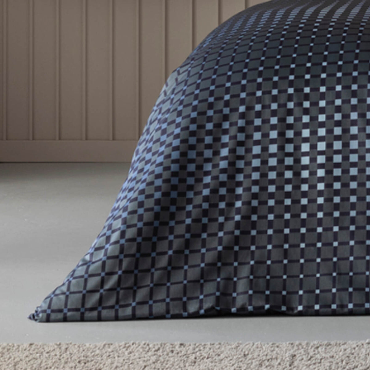 bettwaesche bettgarnitur vierecke geometrisch grau