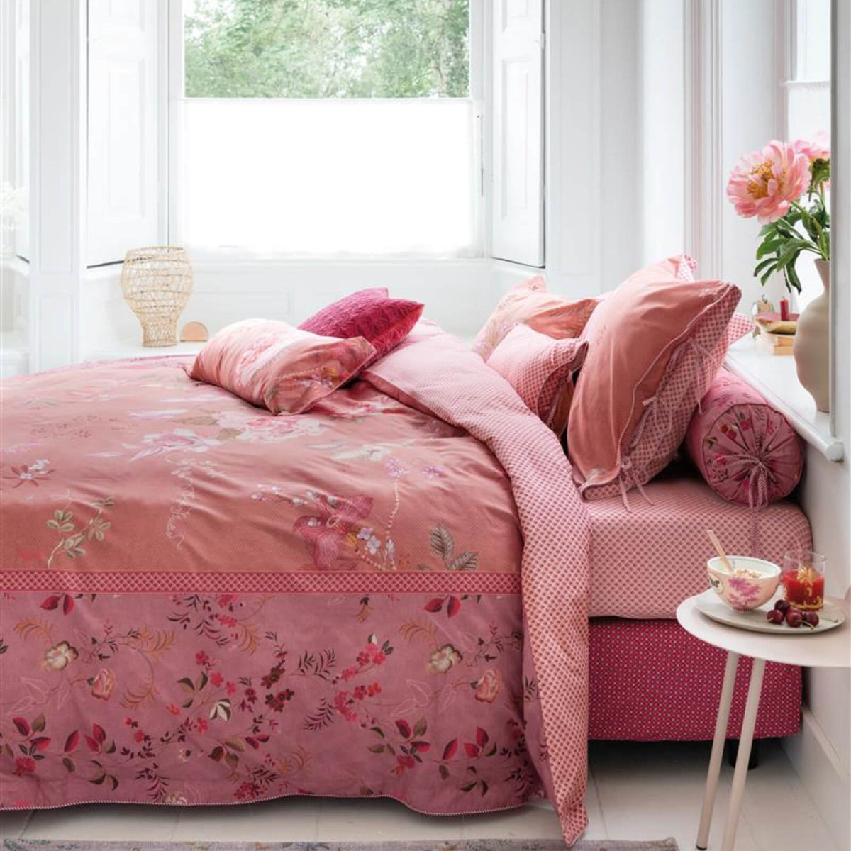 zierkissen gebluemt floral wellen rosa