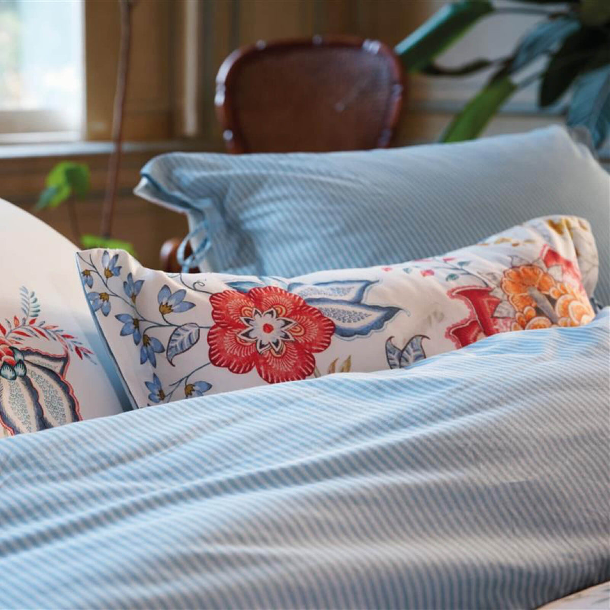 dekokissen floral gestreift weiß