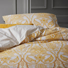 bettwaesche gemustert ornamente vanille