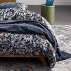 bettwaesche aleste wendedesign gebluemt blau grau