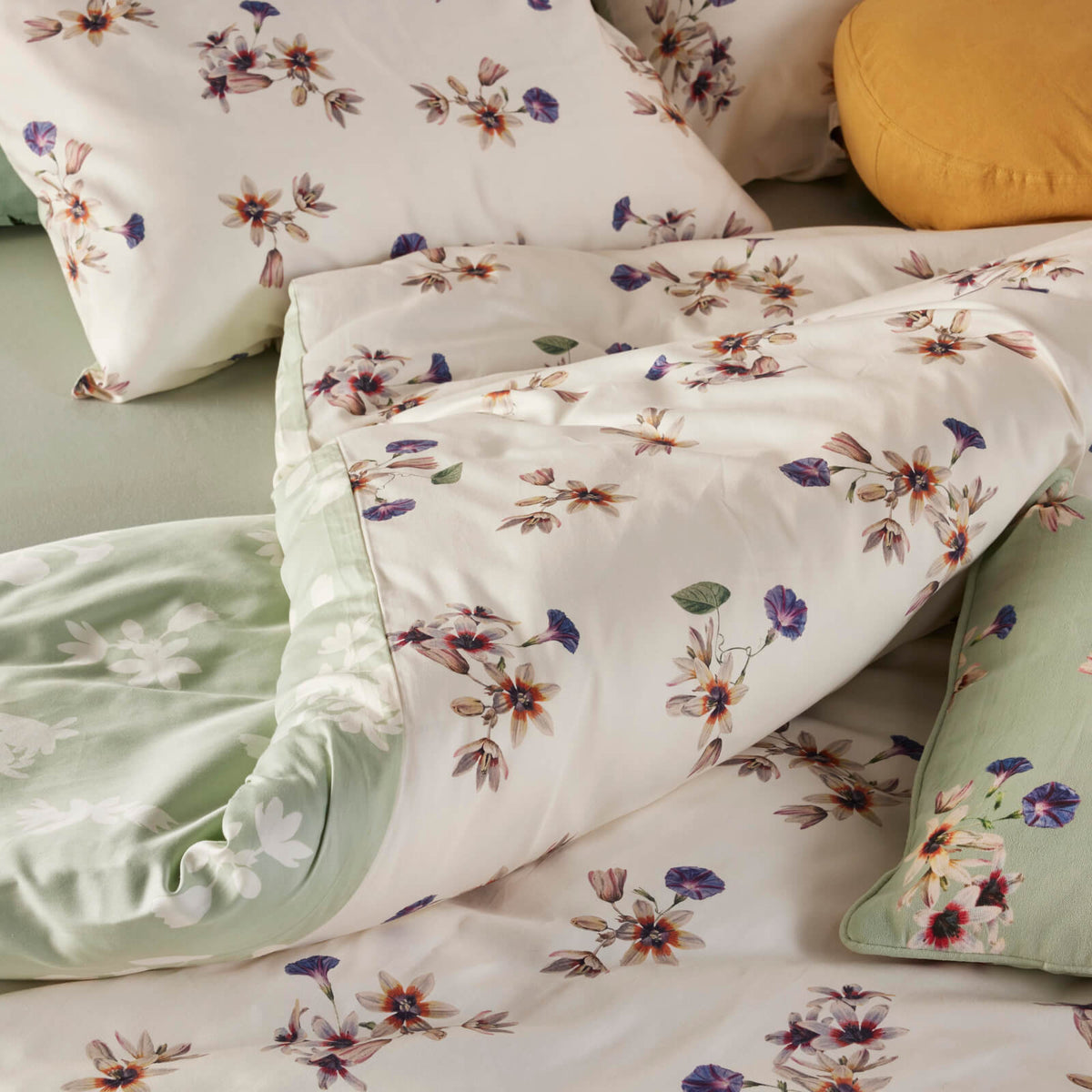 bettwaesche fiora wendedesign gebluemt vanilla