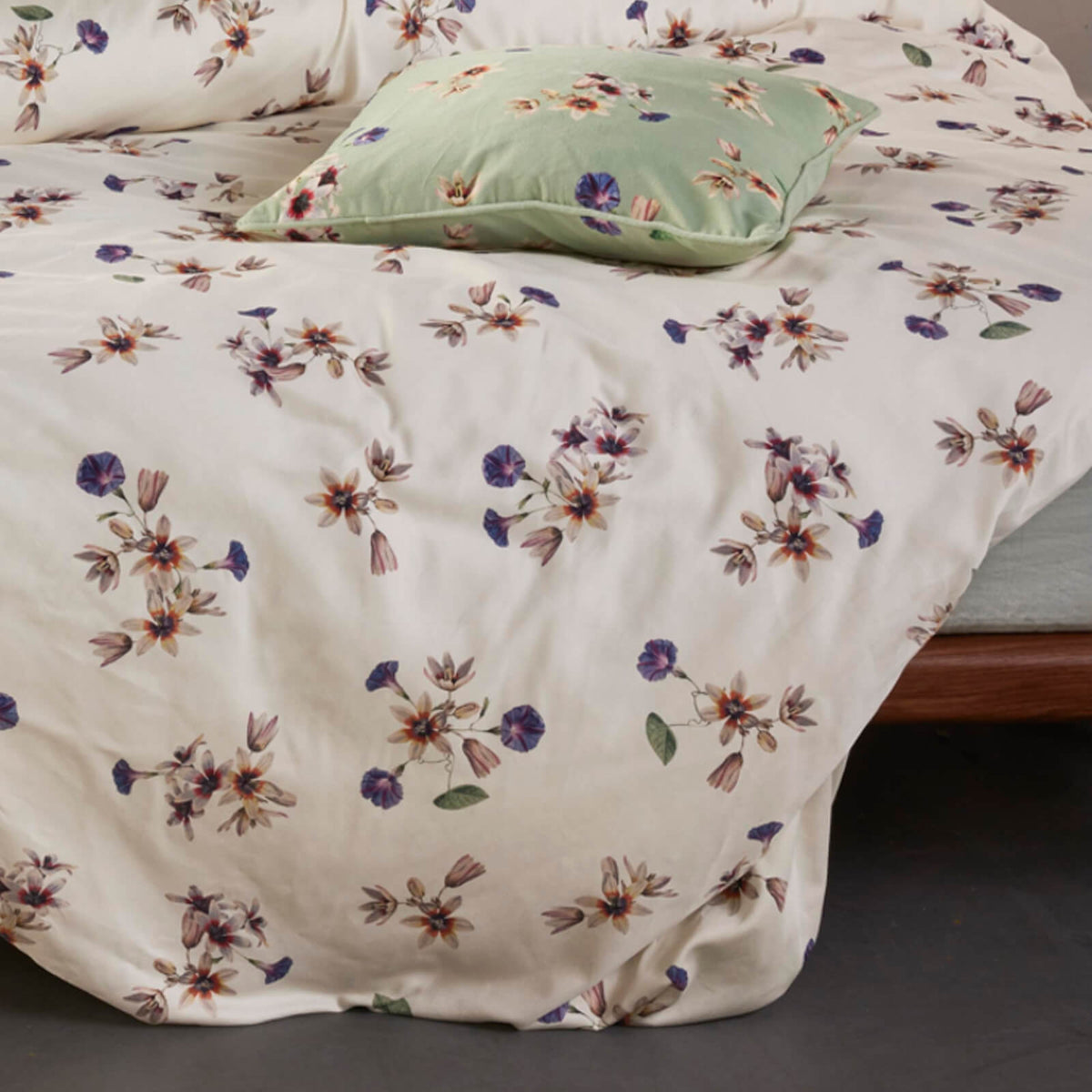 bettwaesche fiora wendedesign gebluemt vanilla