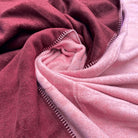 wohndecke kuscheldecke zweifarbig grau rosa
