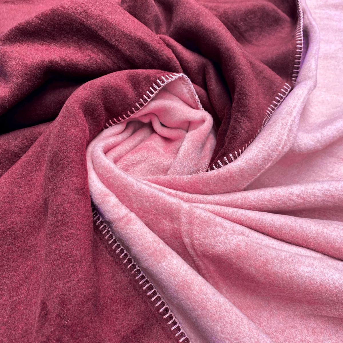 wohndecke kuscheldecke zweifarbig grau rosa